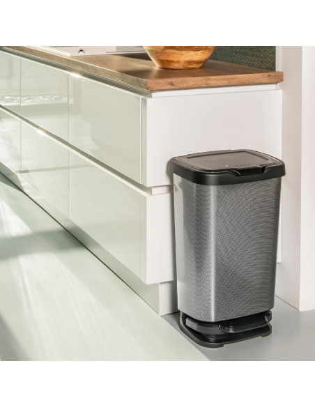 CUBO PEDAL NEGRO/METALIZADO 40 L.